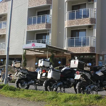 Hotel Moneta Butik 3*